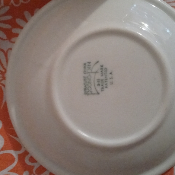 Syracuse China "ROXBURY RED" Tea cup and saucer. - Picture 3 of 3